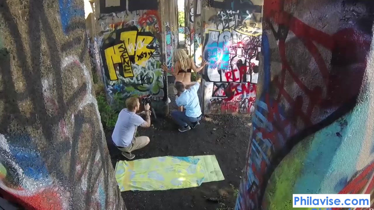 PHILAVISE-Action cam public milf fucking with Alyssa Lynn
