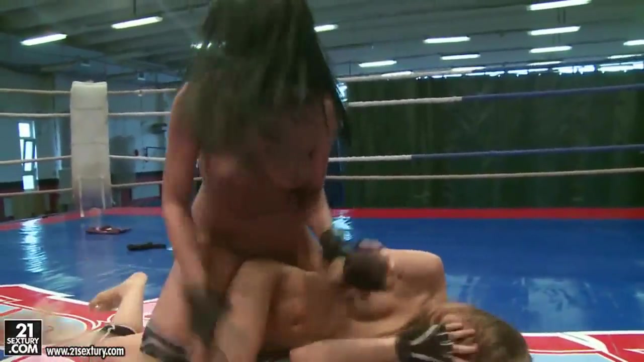 Hot nude wrestling between Candy Love and Destiny