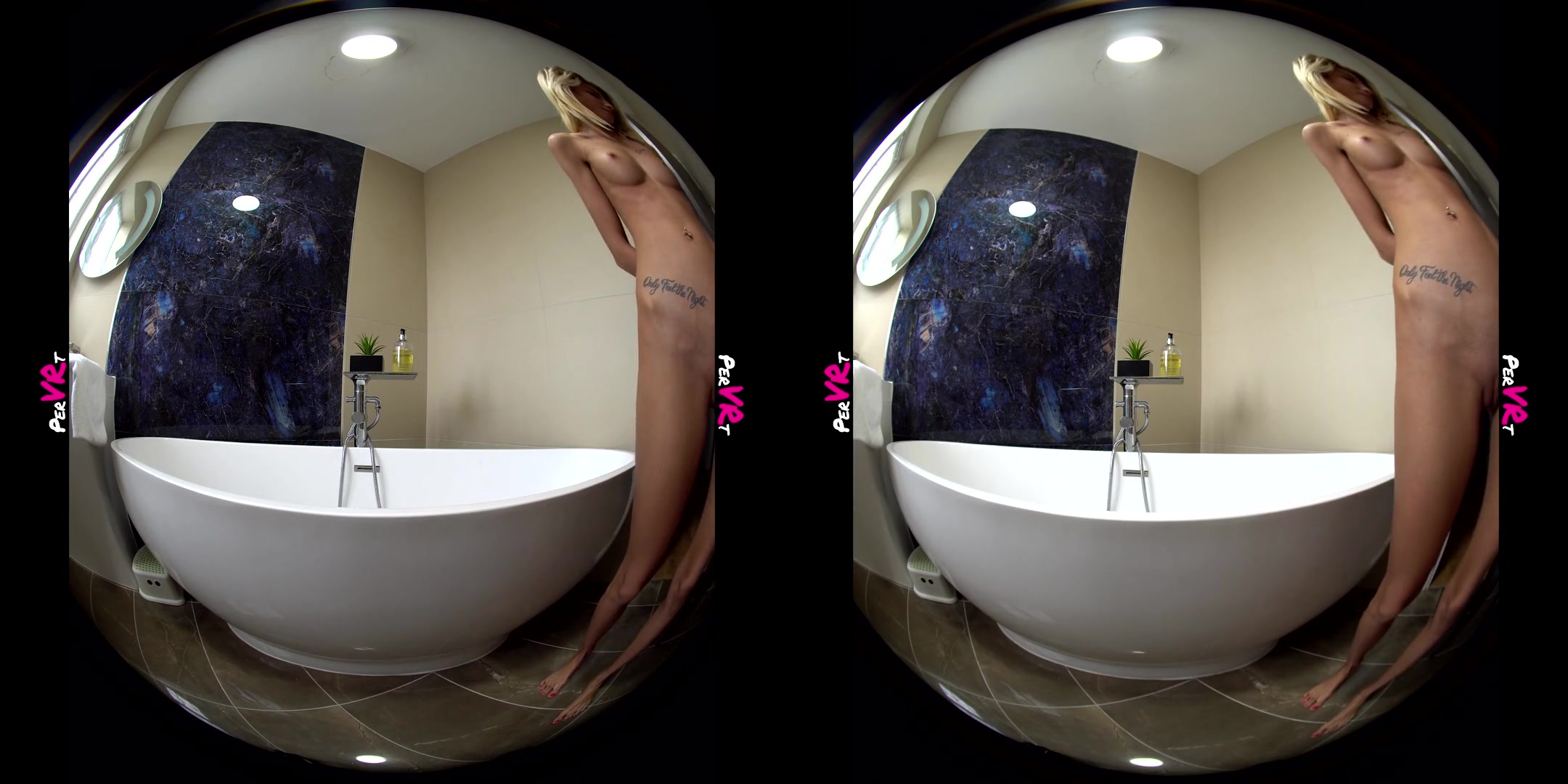 Missy Luv in Soaping Up - perVRt