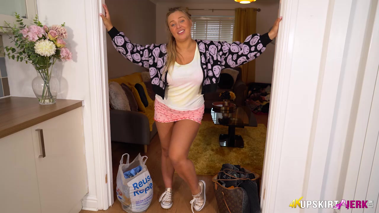 Break Up Wank - UpskirtJerk