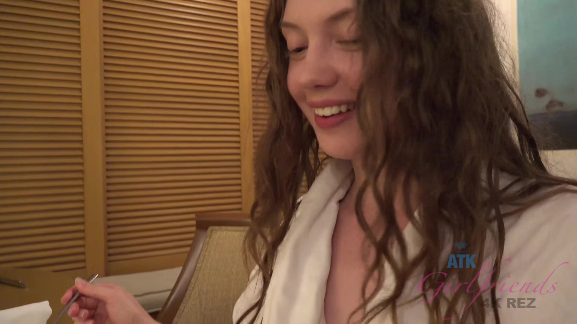 Virtual Vacation Hawaii With Elena Koshka 2/12