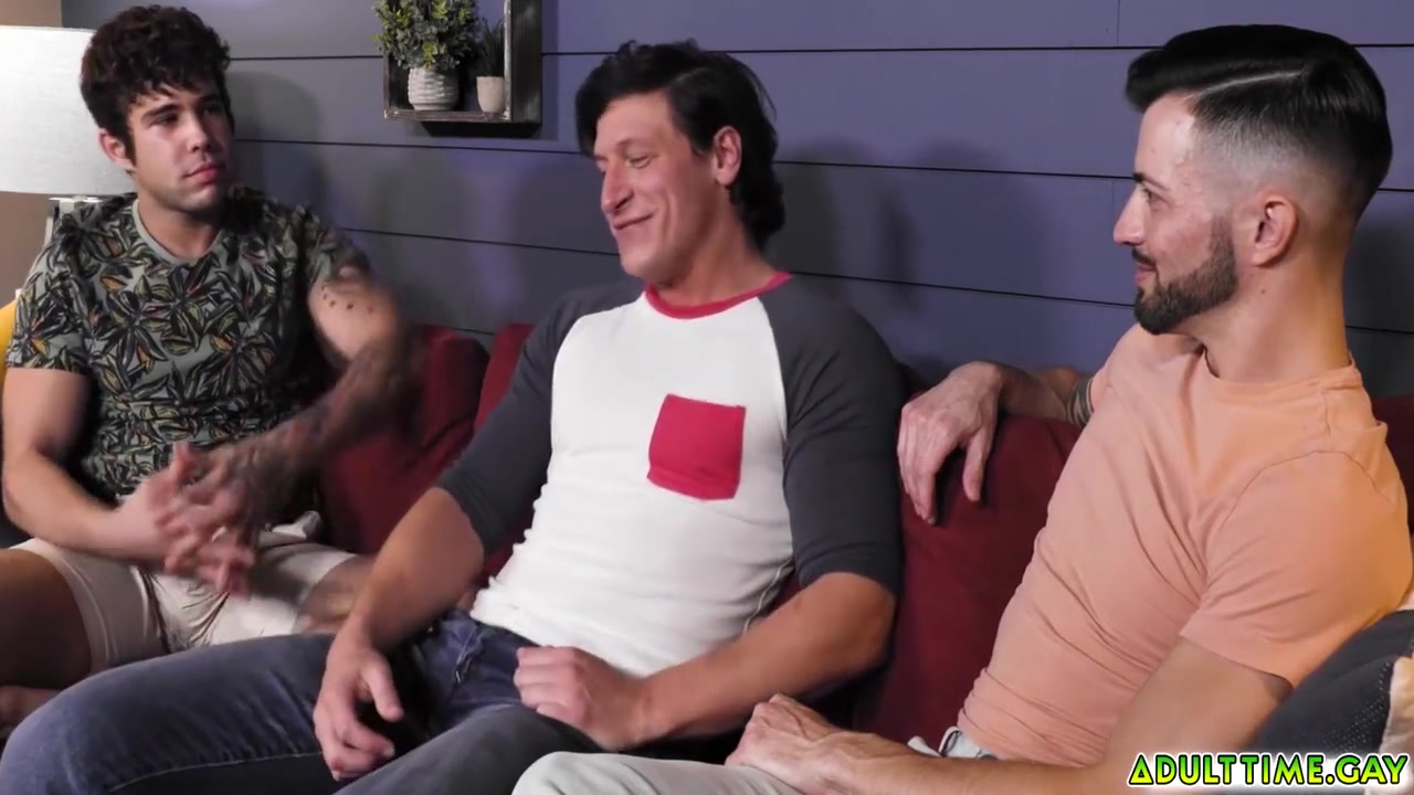 Intense Anal Threesome Sex With Besties And And Their Friend 6 Min - Joseph Castlian, Dalton Riley And Casey Everett