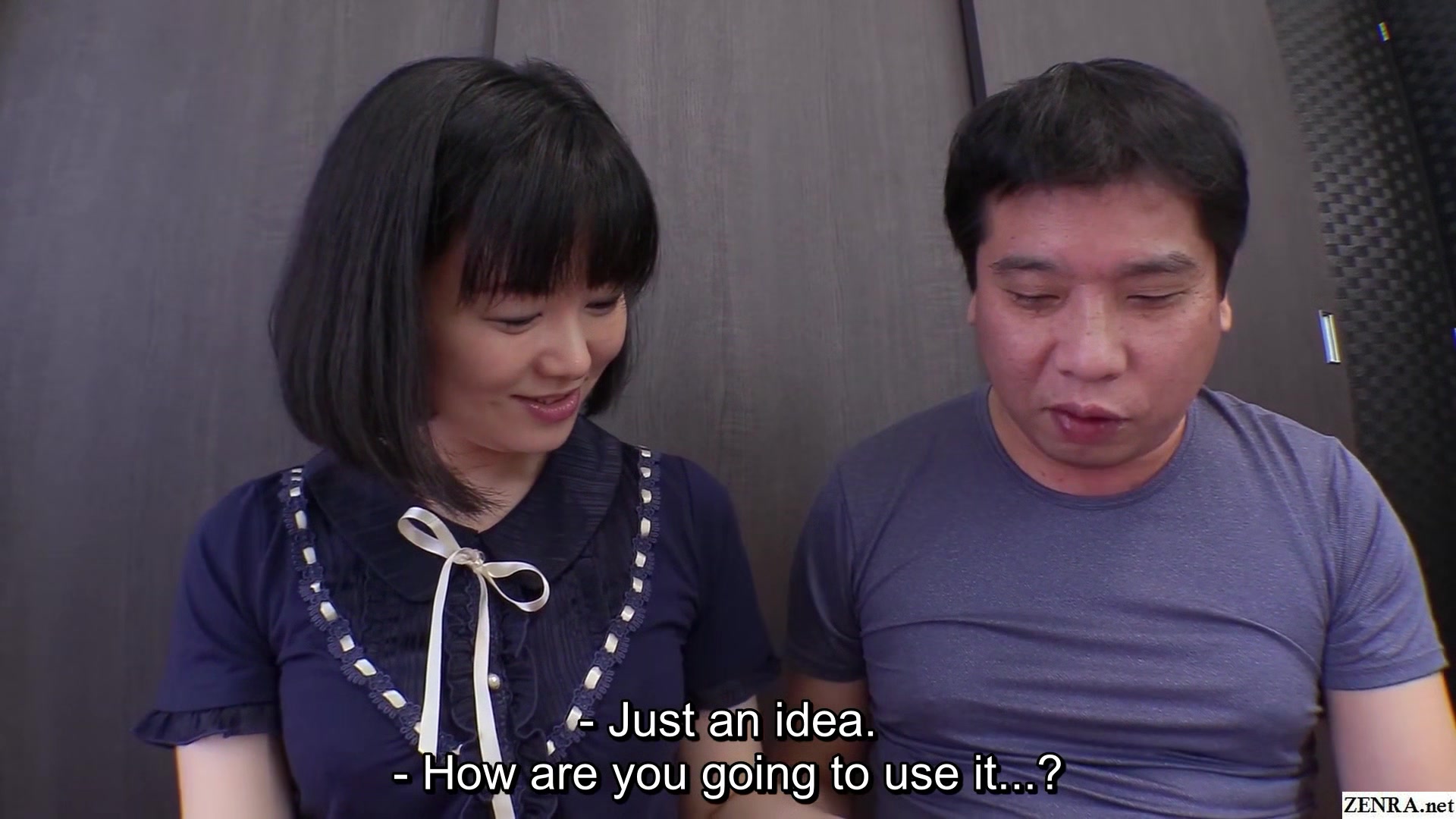 Japanese tea ceremony instructor substitutes bulge for whisk