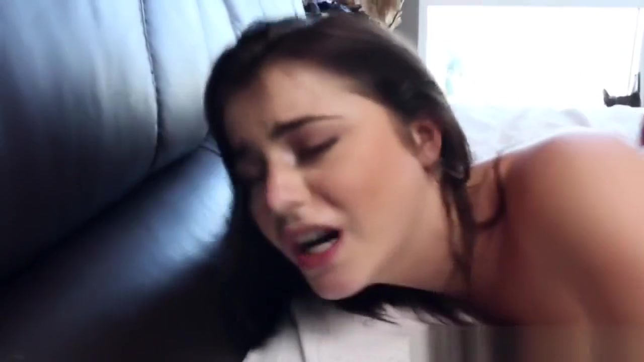 Babysitter teen 18+ Jizzed