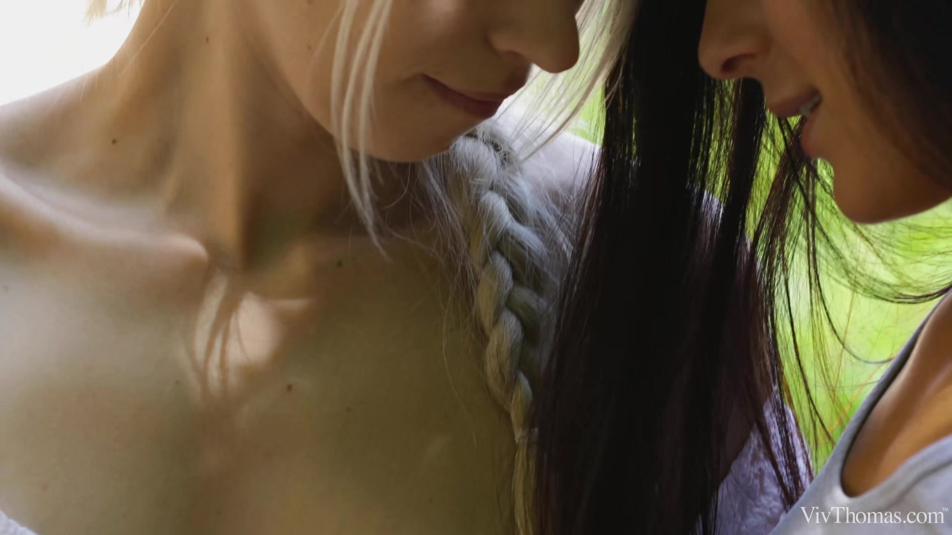 The Pick Up 3 - Love Guide - Arteya & Lexi Dona - VivThomas