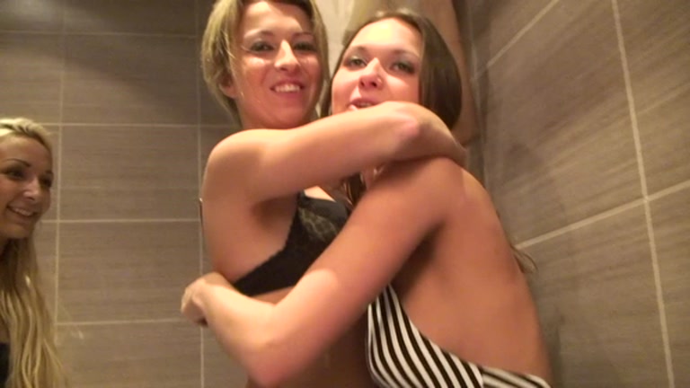 College babes are canned and perky sufficiently for disrobe & fuck