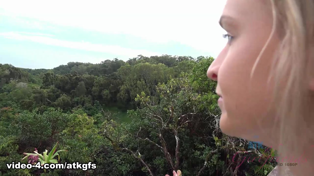 Emma Hix in Emma flashes you on the road to Hana - ATKGirlfriends