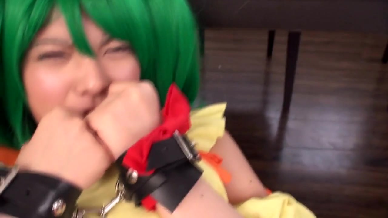 Cosplay Convention Gets Naughty - CosplayInJapan
