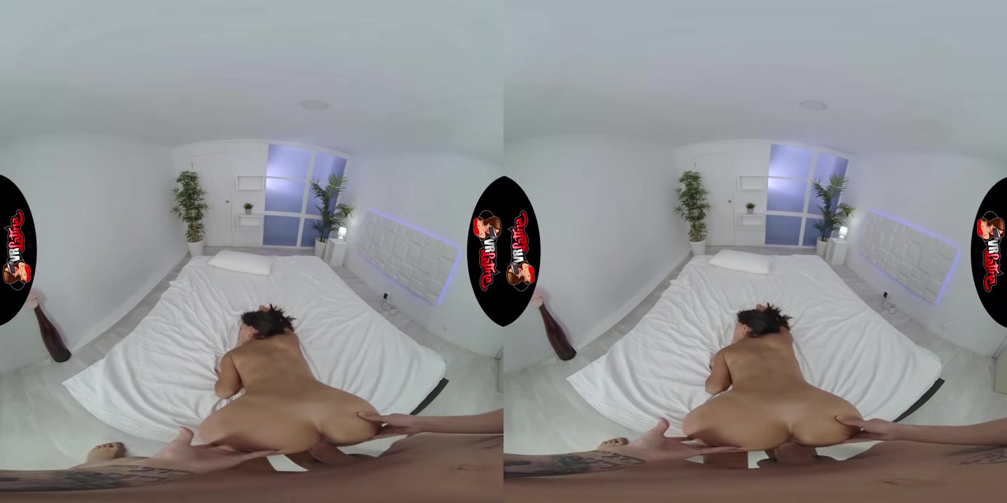 Colombian Curves - VRLatina