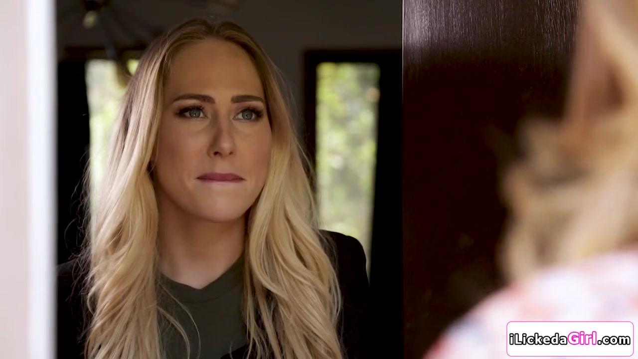 I just got my pussy licked by a fake lesbian talent manager