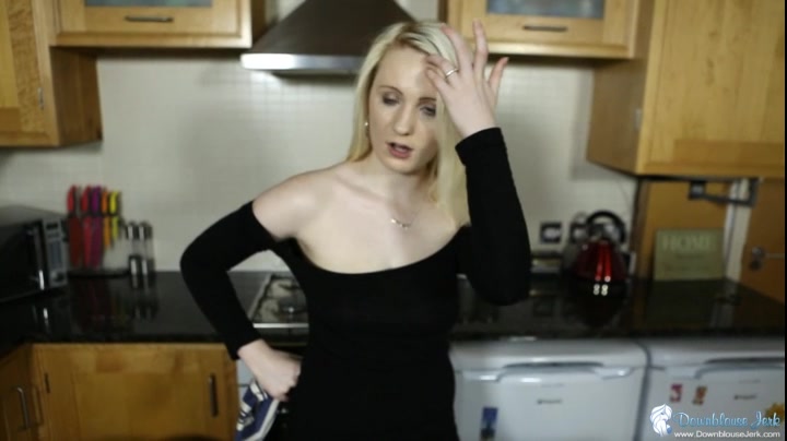Becky B in Downblouse Party - DownblouseJerk