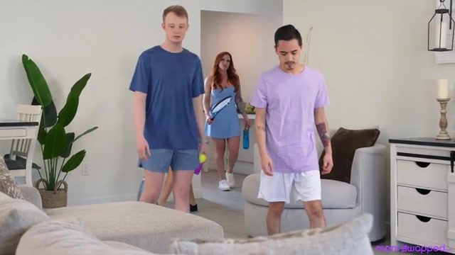 Manning Up For Stepmom - S3:E10 - Momlover