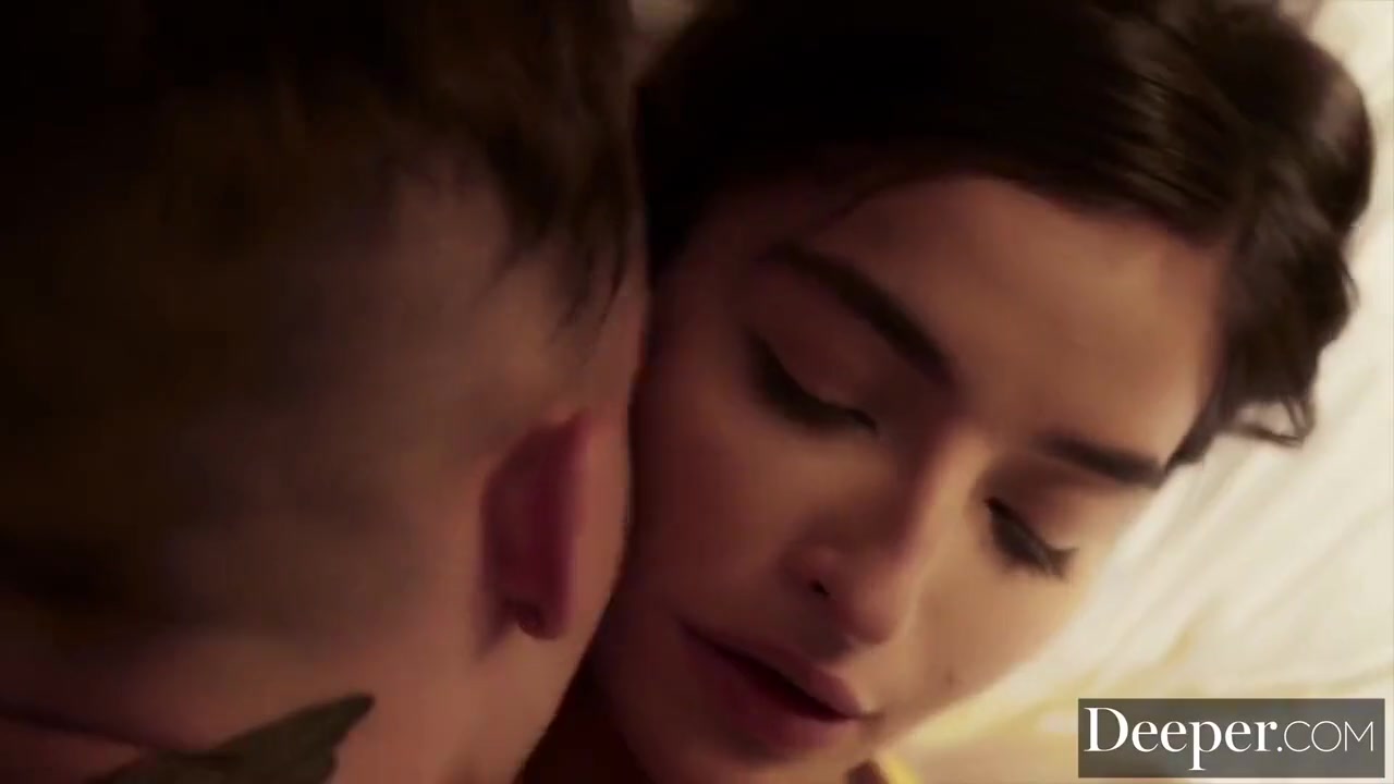 Dumps Boyfriend For Huge Bbc With Emily Willis
