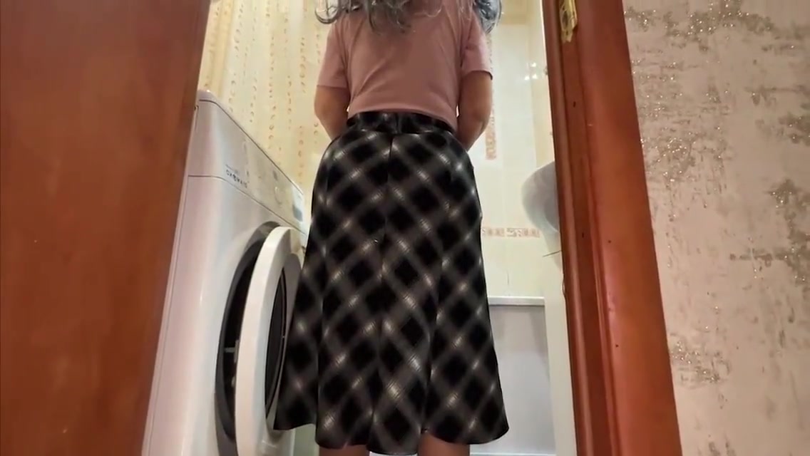 Wide Hips - Of A Mature Stepmother In A Homemade Skirt Excite For Anal 11 Min