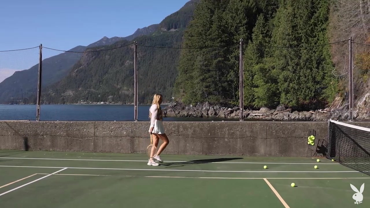 Barbie Ross in Courtside View - PlayboyPlus
