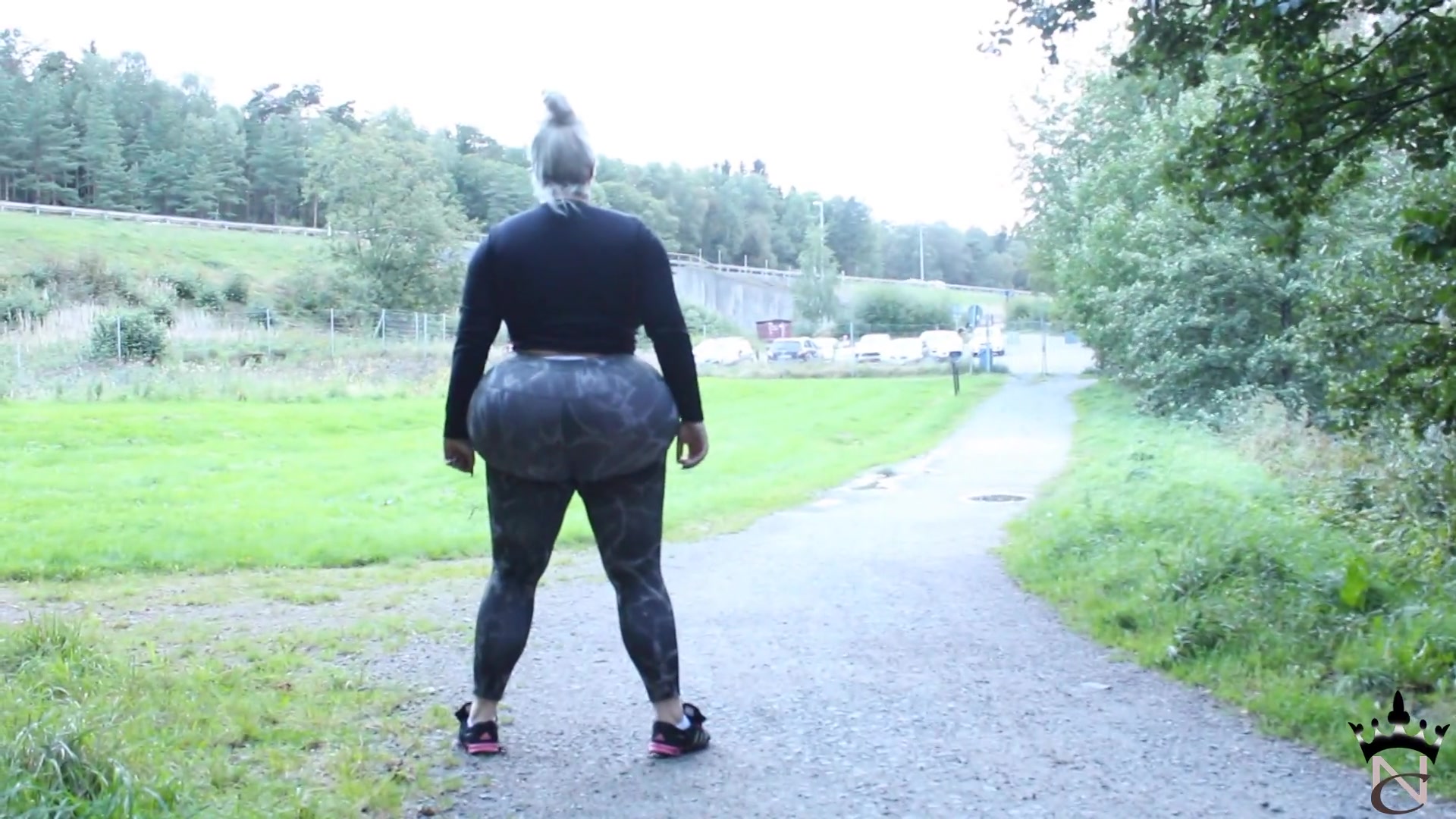 Bootyness Outdoors - Sex Movies Featuring Natasha Crown