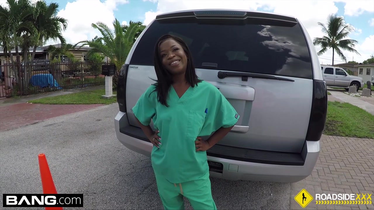 Roadside - Stacy gives her mechanic a blowjob in public