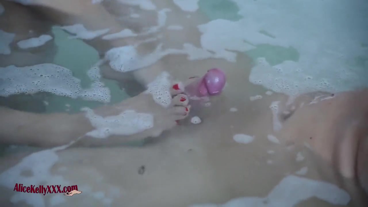 Amazing Sex In Jacuzzi, Suck Under Water 6 Min With Alice Kelly