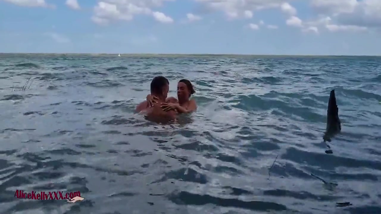 Amazing Sex In Blue Lagoon 7 Min