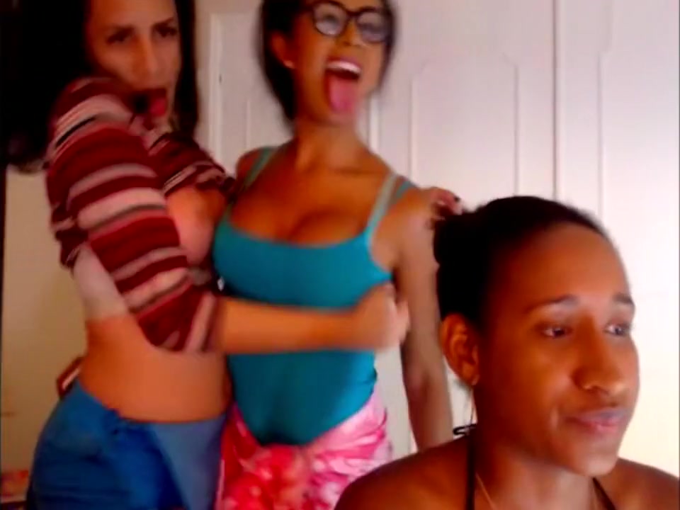 Gorgeous shemale two girls threesome sex