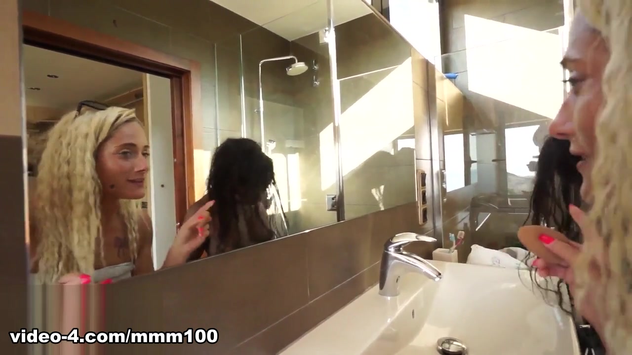 Naomi Lionness & Nicky Wayne & Culanta in Naomi Lionness Et Nicky Wayne Dans Une Piscine - MMM100