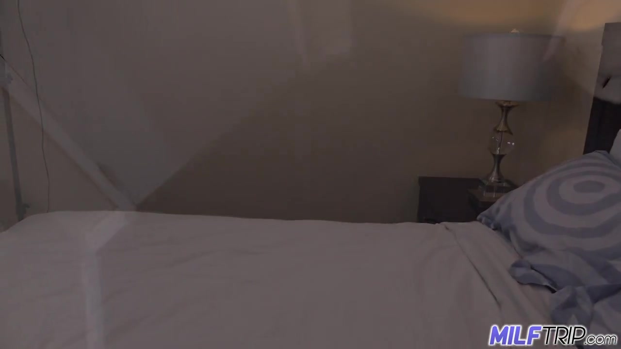 Horny Needy Step mom - MilfTrip
