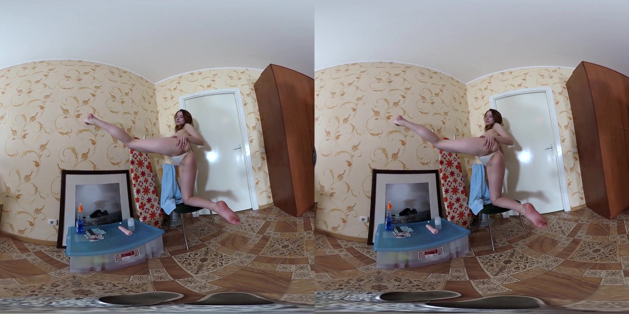 Lida in Lida Plays with Toy after Shower - VRmodels