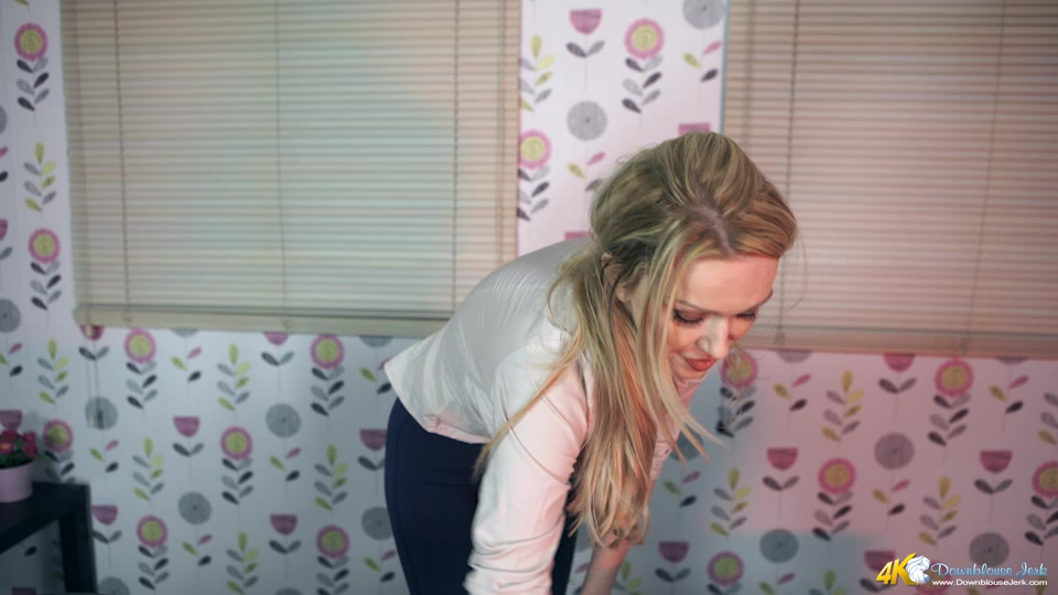 Amber Jayne in Are You Getting Hard? - DownblouseJerk