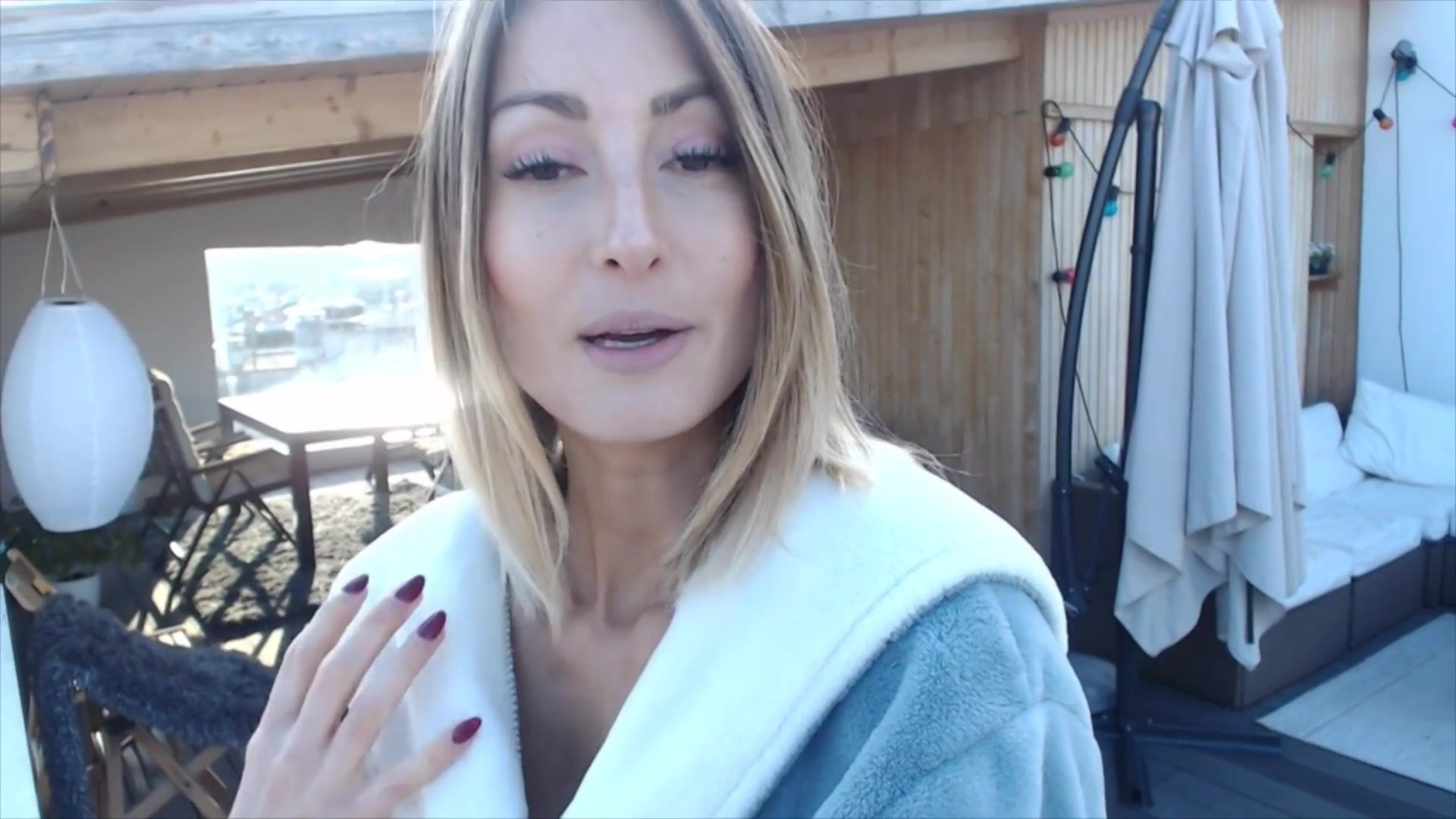Nude Toes And Rooftops - Sex Movies Featuring Emma Lovett