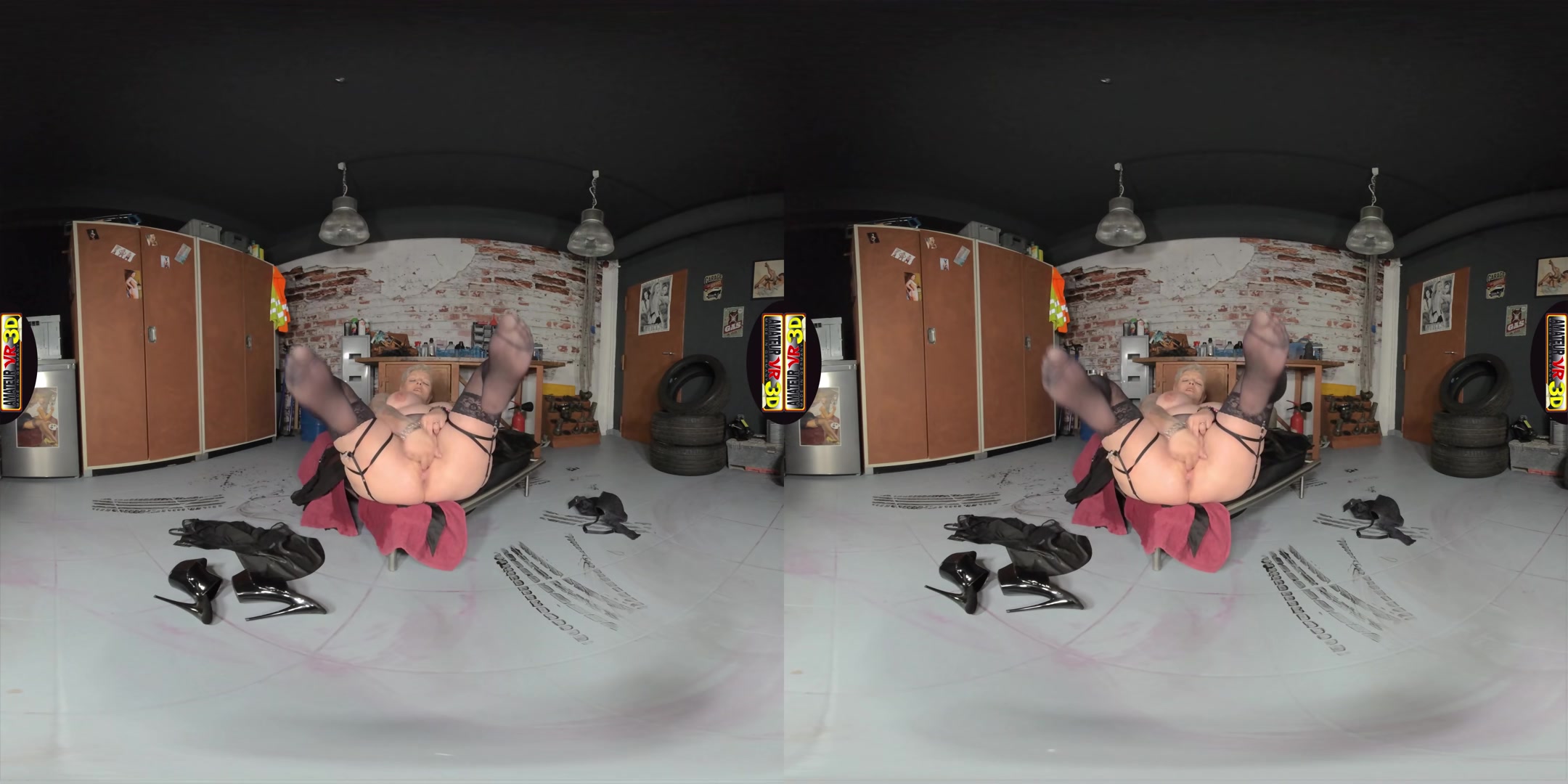 Jule - The Ultimate Squirtqueen - AmateurVR3D