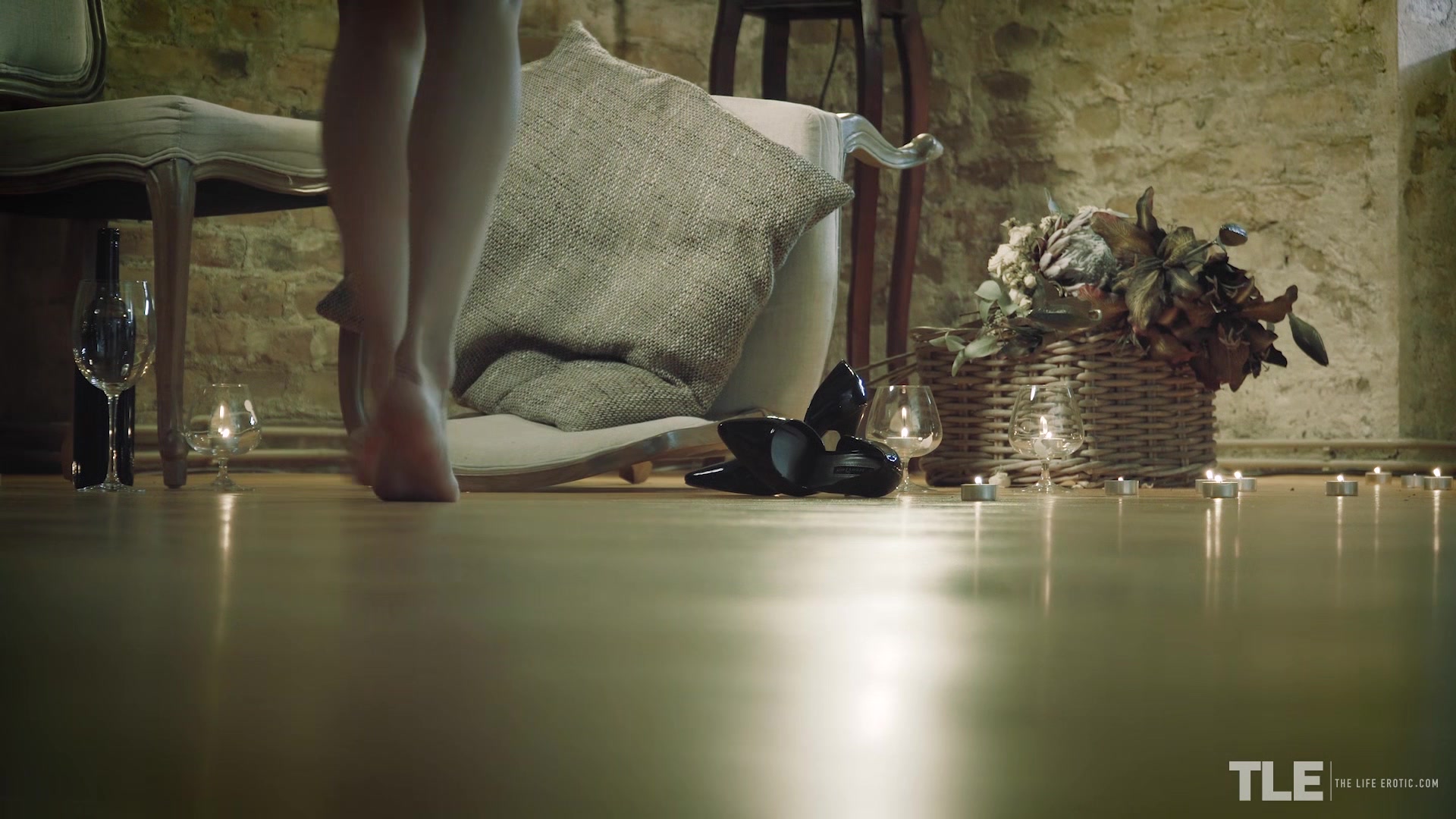 Love My Shoes 2 - Raisa - TheLifeErotic