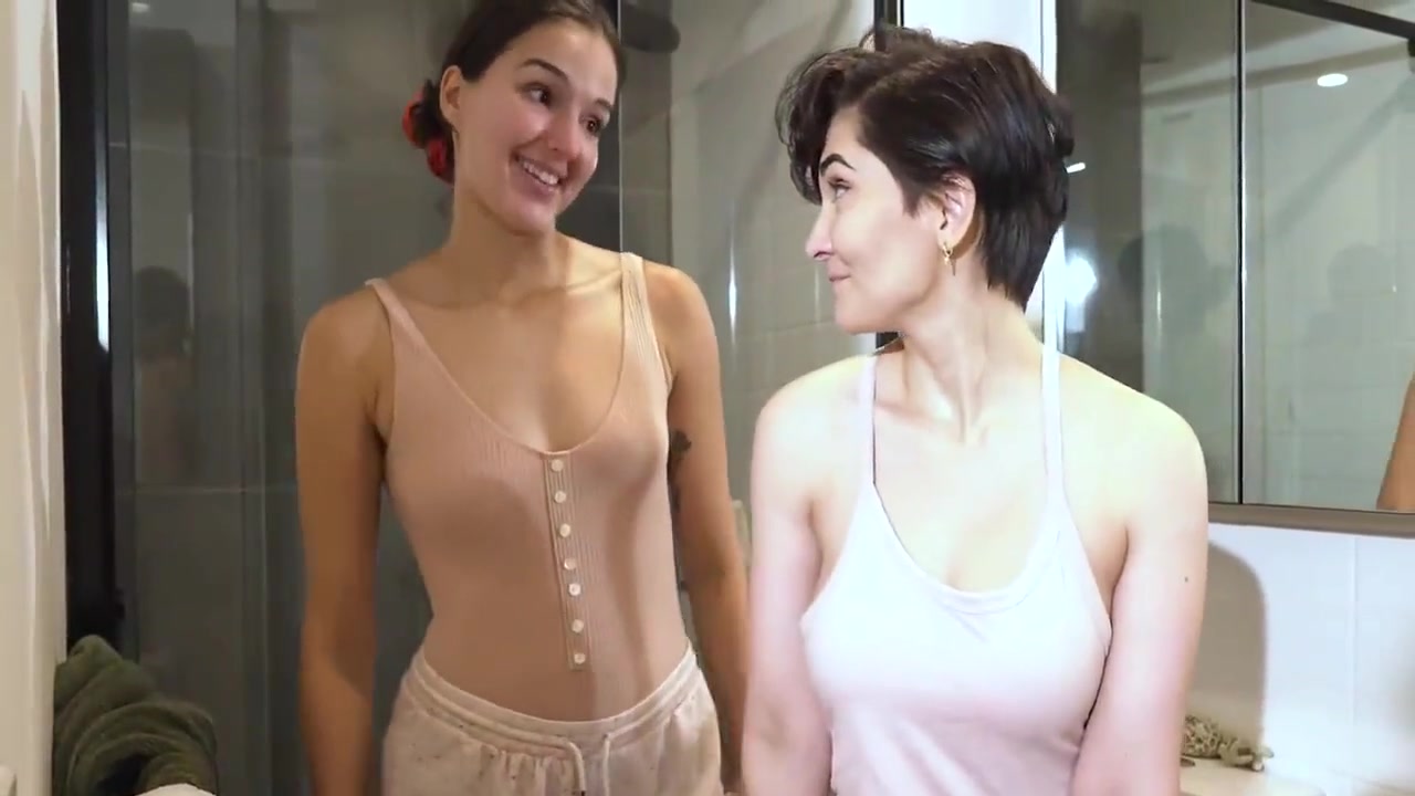 Ivana And Wendy - Lesbian - Brunette - Masturbation - Standing Sex - Gow - Screw With A View