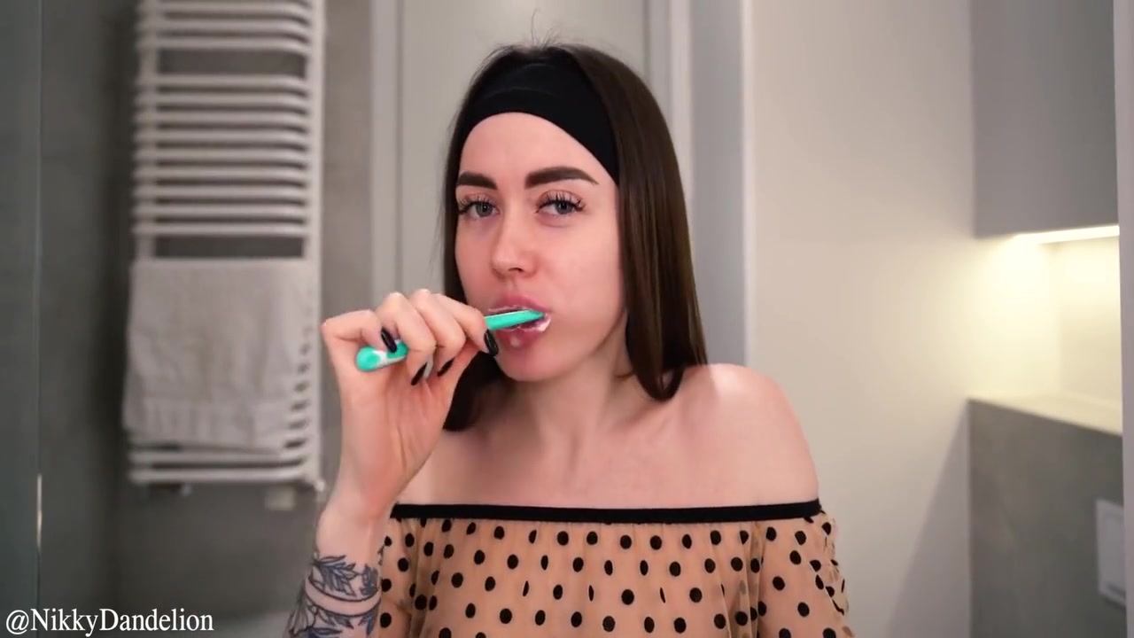 Woke Up With A Stranger In Bed And Got Fucked Again With Cum In Pussy 12 Min