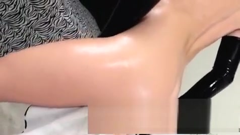 Blond Is Stroking Till she Comes