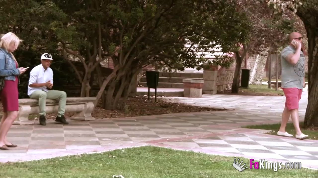 Picking girls up who want to dance (and fuck)