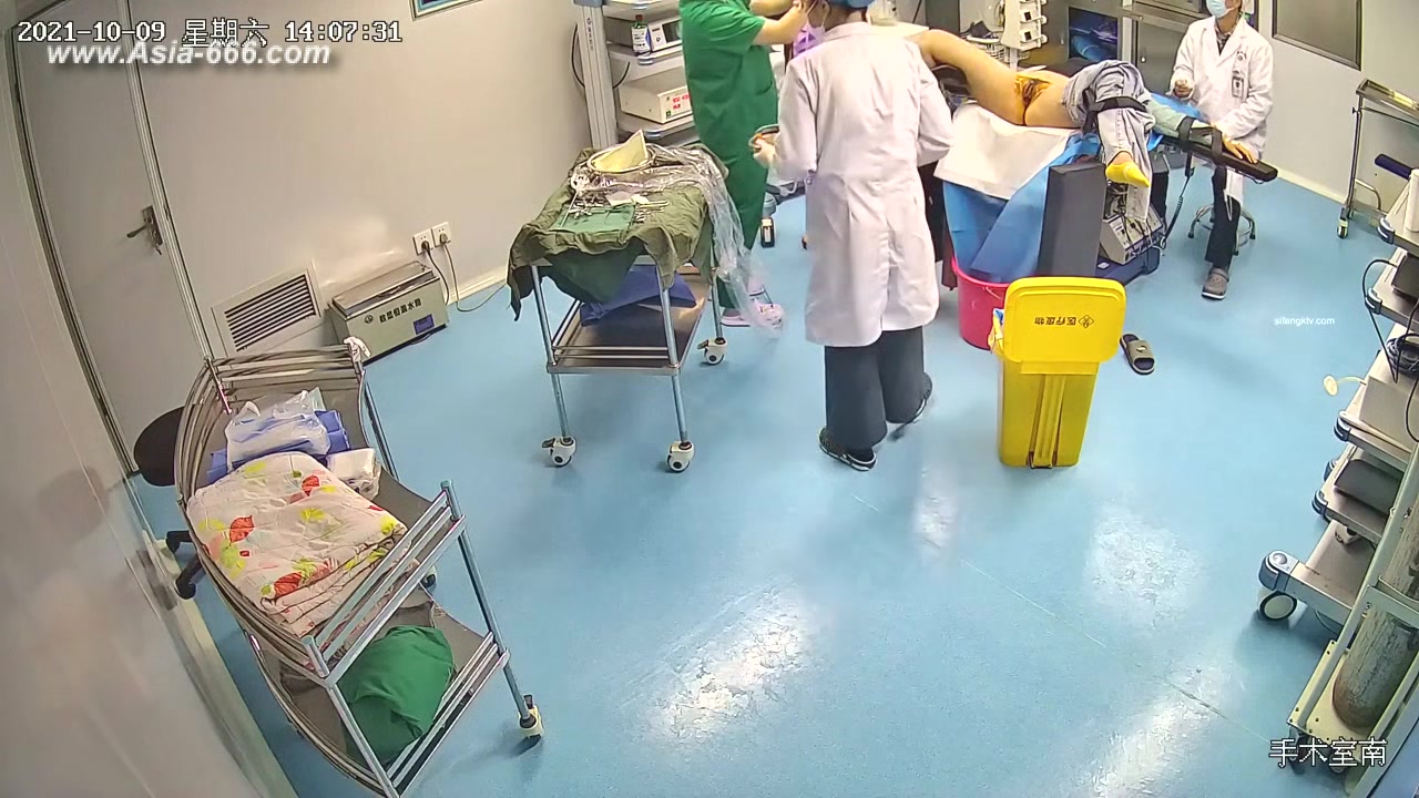 Peeping Hospital patient.13