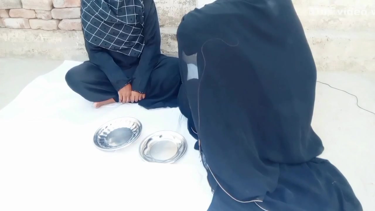 Bought 2 Muslim Beggers Home And Fucked Then In Ass He Fucked Hard My Pussy And Anal Beautiful Muslim Hijab College Girl Hard Se