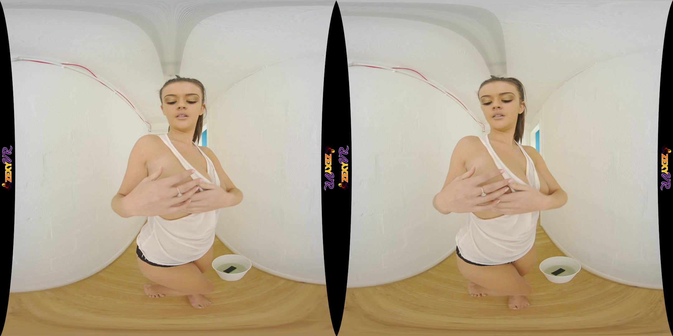 Get Wet featuring Amelia B - ZexyVR