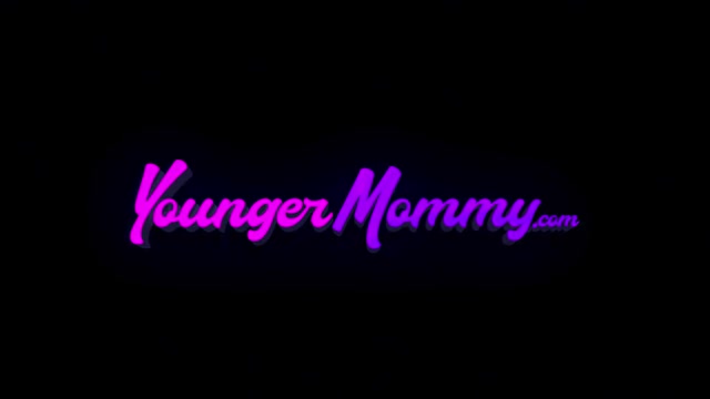Kiss Step mommy On The Lips - S1:E1 - Youngermommy
