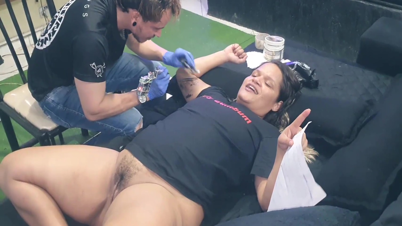 Tattoo Com Entrevista Vida De Alemao Tatuador . Xerecard Paga 20 Min With Paty Bumbum, Caiu Na Net And El Toro De Oro