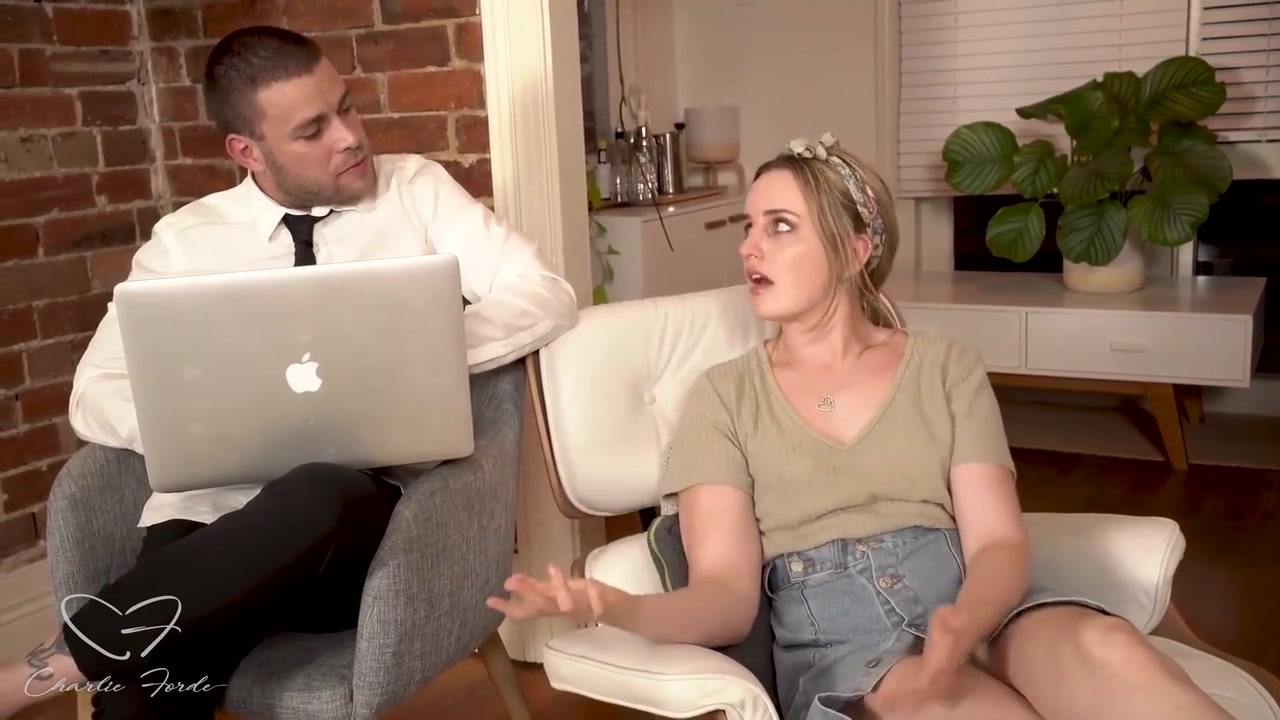 Charlie Forde - Seductive Banged By Her Therapist