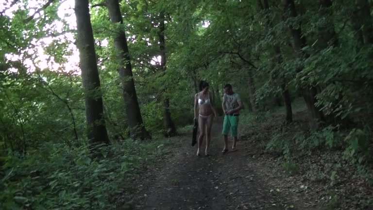 Married pair oral pleasure and sex games on the desolate path