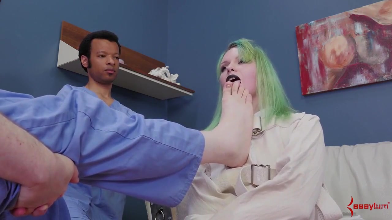Crazy For Bdsm Anal Chick Gets Enema