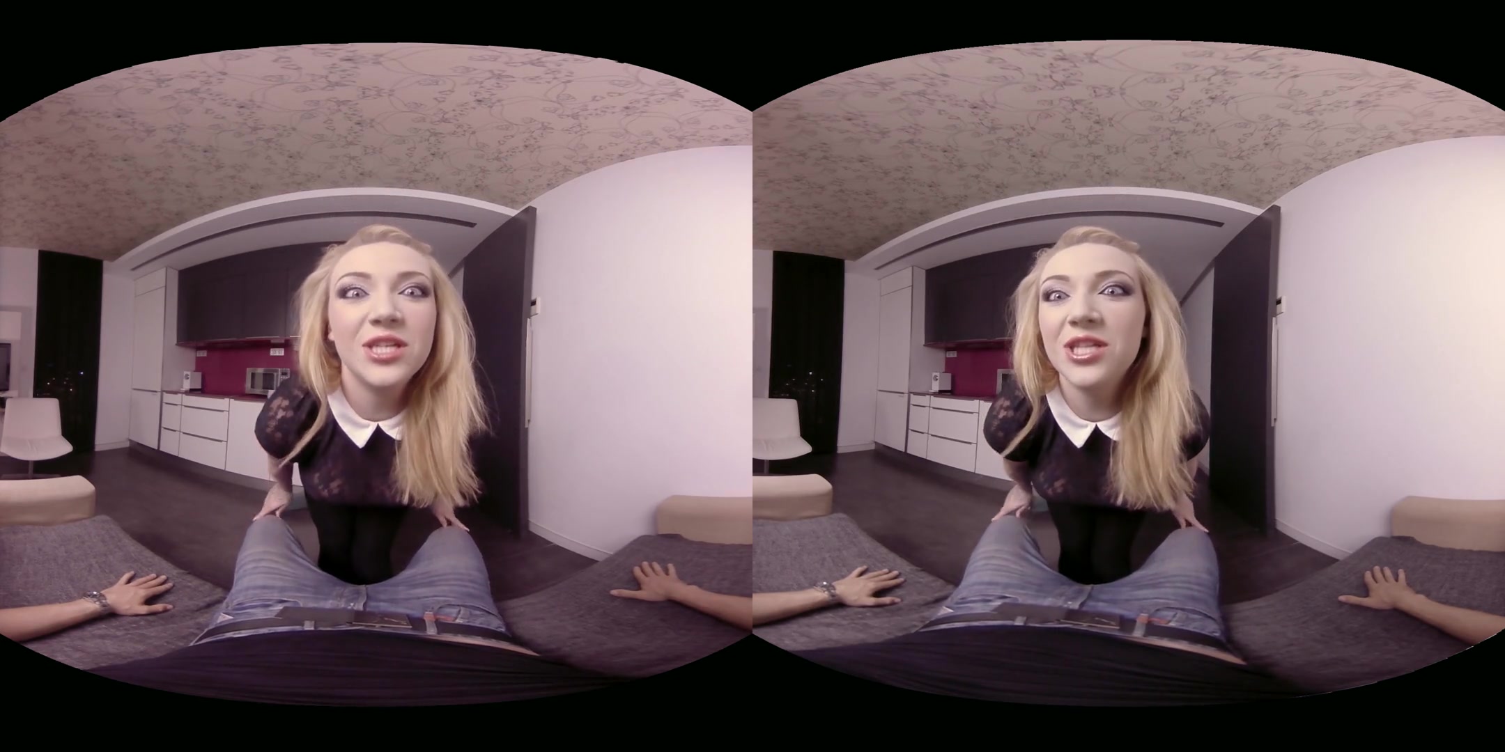 Lynna Nilsson & Harmony Reigns in Halloween Special - VirtualRealPorn