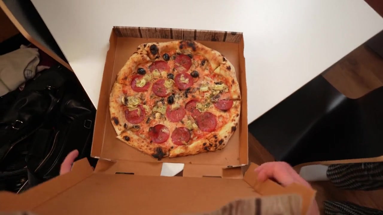 Nikas Delivery Fuck With Pizza Delivery Man - Discover4k