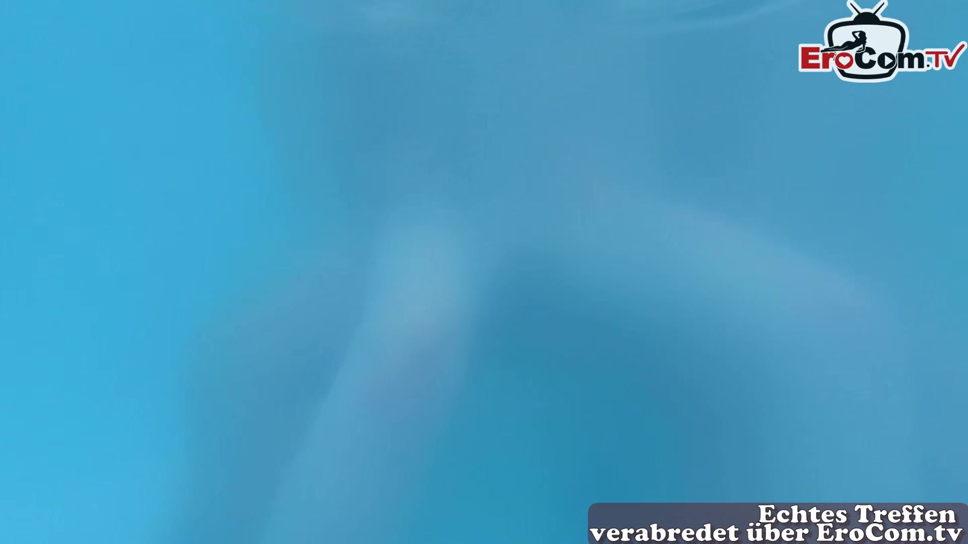 German Amateur teen 18+ public threesome ffm in pool