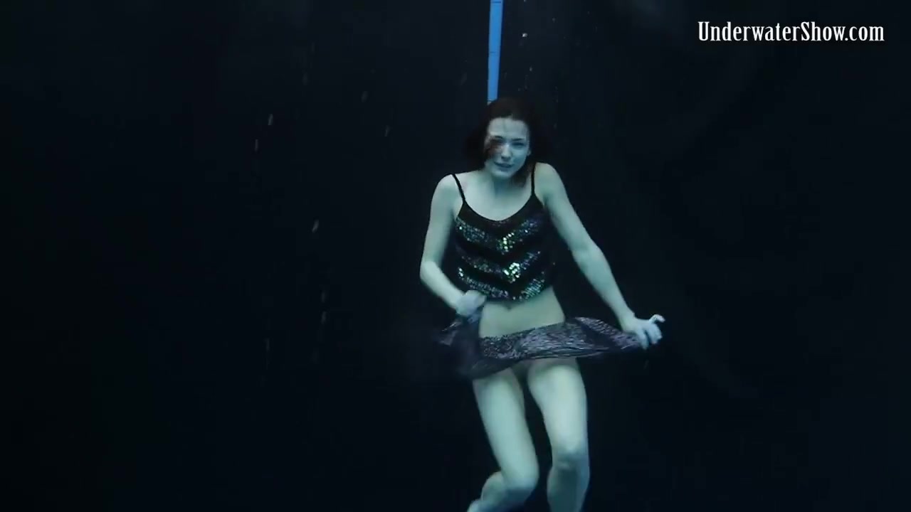 Alone In The Public Pool Completely Naked Babes From Russia