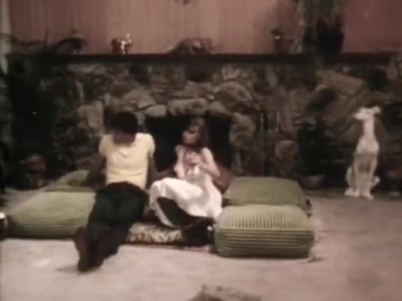 Juliet Anderson, Lisa De Leeuw, Little Oral Annie in classic porn clip