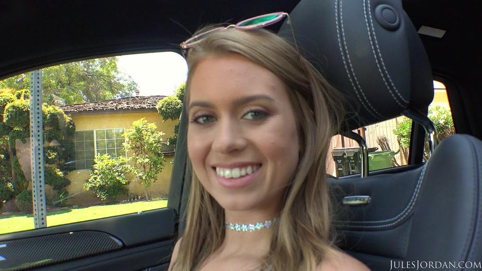 Jill Kassidy POV, Young Babe Gets Her Daily Facial From Manuel - Exclusive Scene - JulesJordan