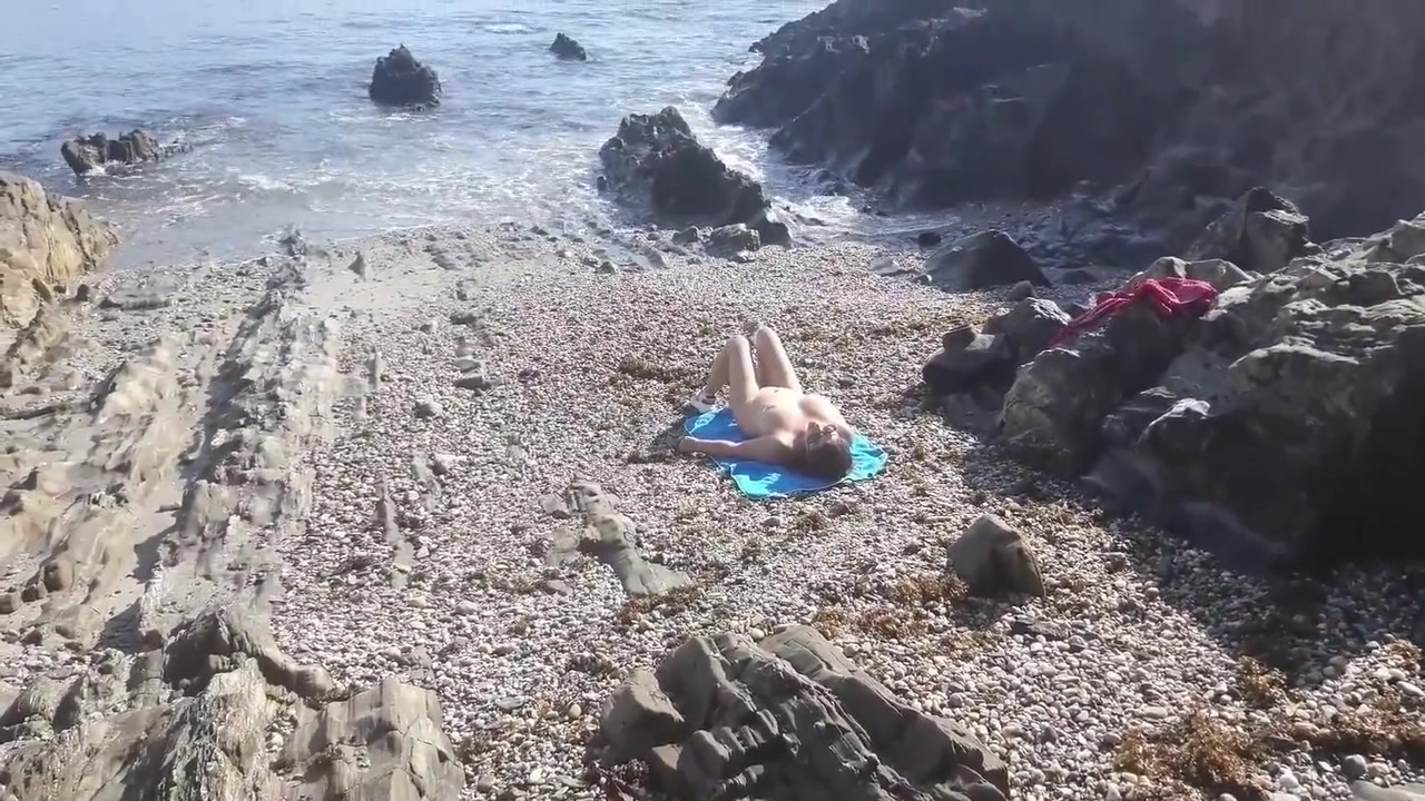 Exhibitionist Flashes His Dick For A Nudist Milf. She Sucked On The Beach
